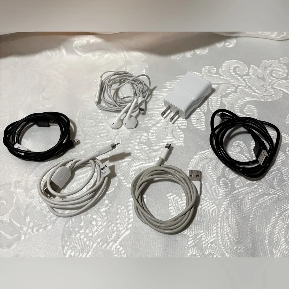 I Phone 11 Charging, Audio Accessory Set and Wall Charger